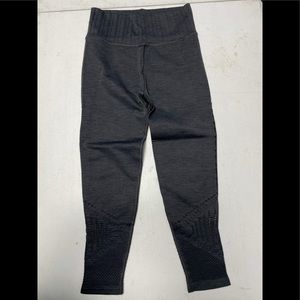 ATHLETA HALASANA SEAMLESS HEATHERED GREY 7/8 TIGHT